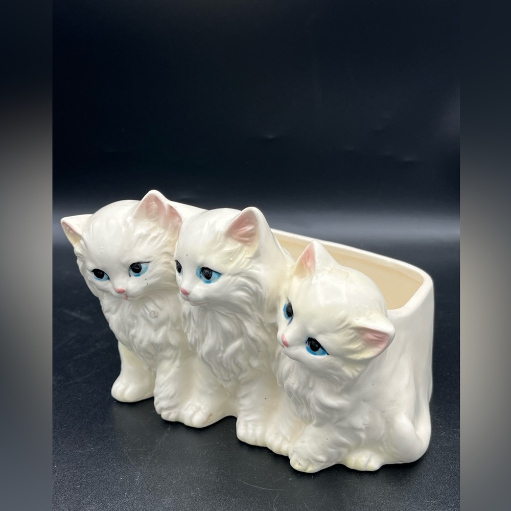 Vintage Napcoware three kittens ceramic planter - Picture 2 of 10